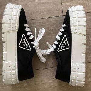 Prada sneaker size 7